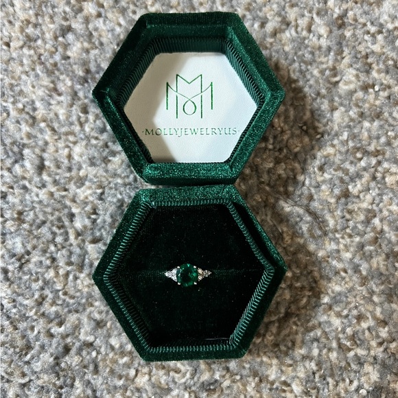 White gold emerald ring, size 4. Message me with any questions!